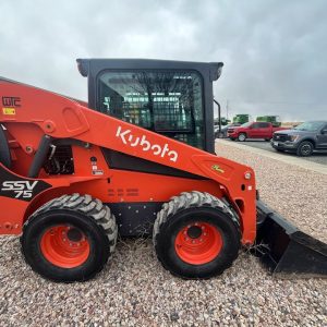 Kubota SSV75 - Image 4