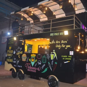 Mild Steel Multicolor Six wheels Food Cart Roof Top