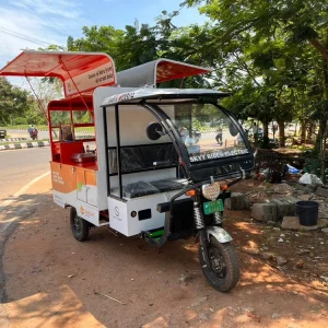 DC Food Van Food Truck, Electric, Vehicle Model: Bison 450 - Image 3
